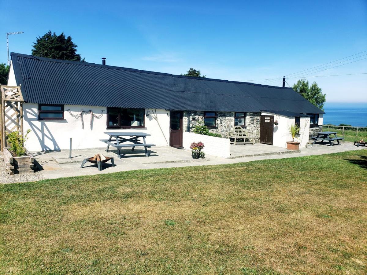 Byre Cottages & Log Cabin Cardigan Exterior photo