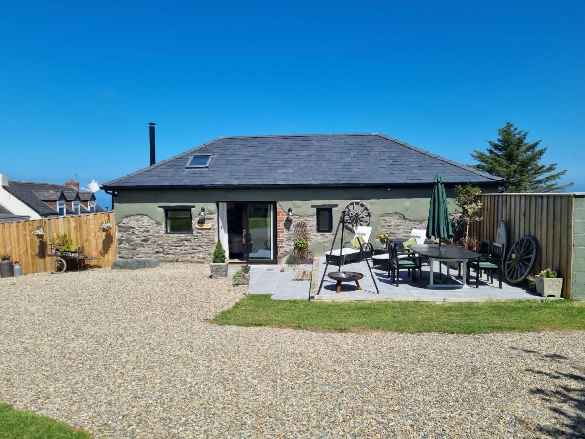 Byre Cottages & Log Cabin Cardigan Exterior photo